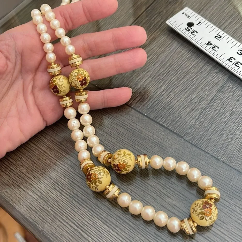 Vintage Japan Floral & Faux Pearl Beaded Necklace